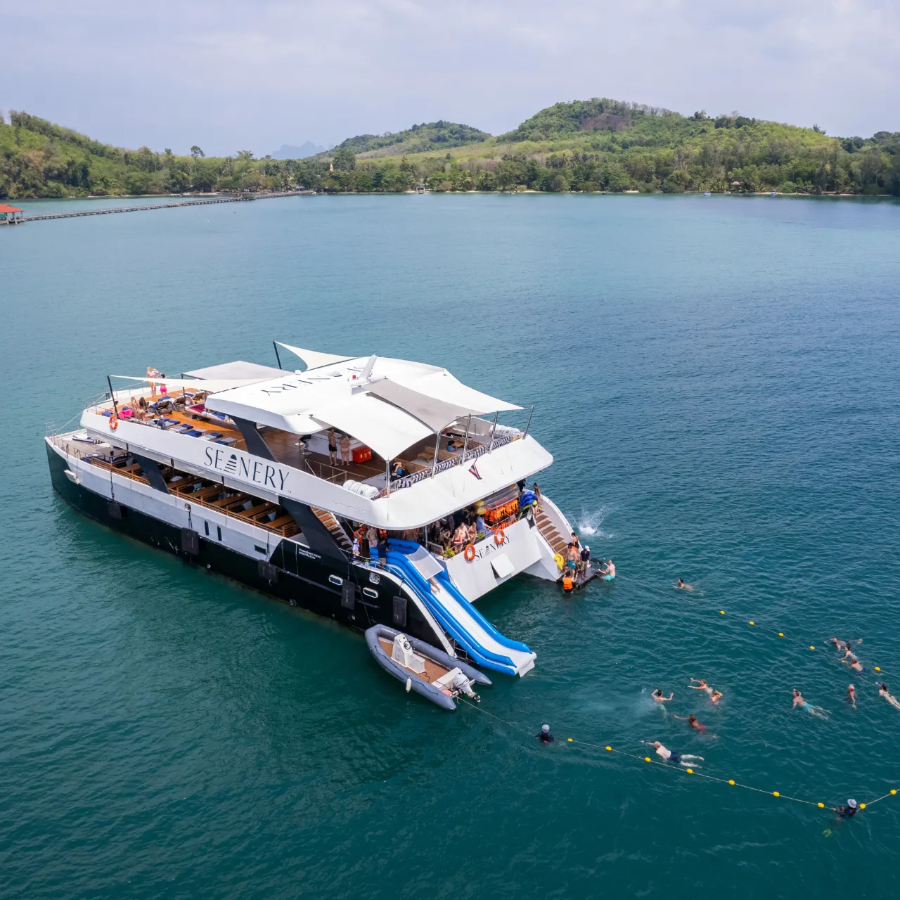 ทัวร์อ่าวพังงา เกาะเจมส์บอนด์ เรือ Catamaran