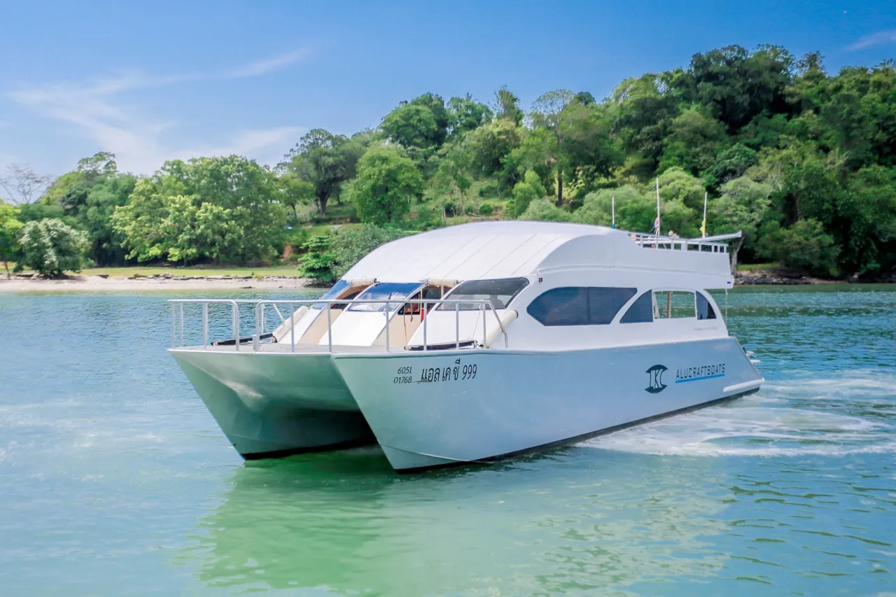 ทัวร์เกาะเรือสปีทคาทามาราน เหมาลำส่วนตัว สำหรับ 1-60 ท่าน